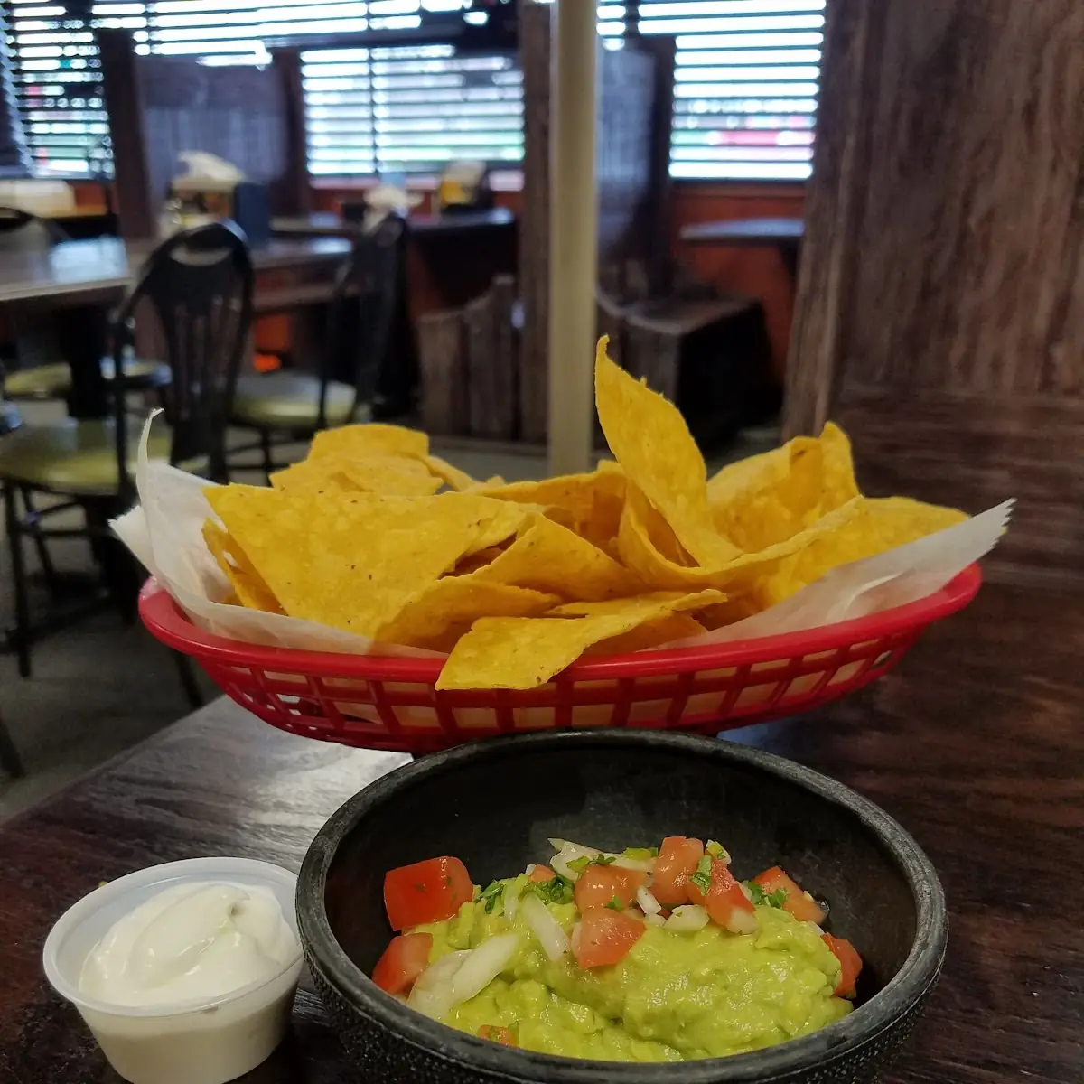 Guacamole Dip and Chips