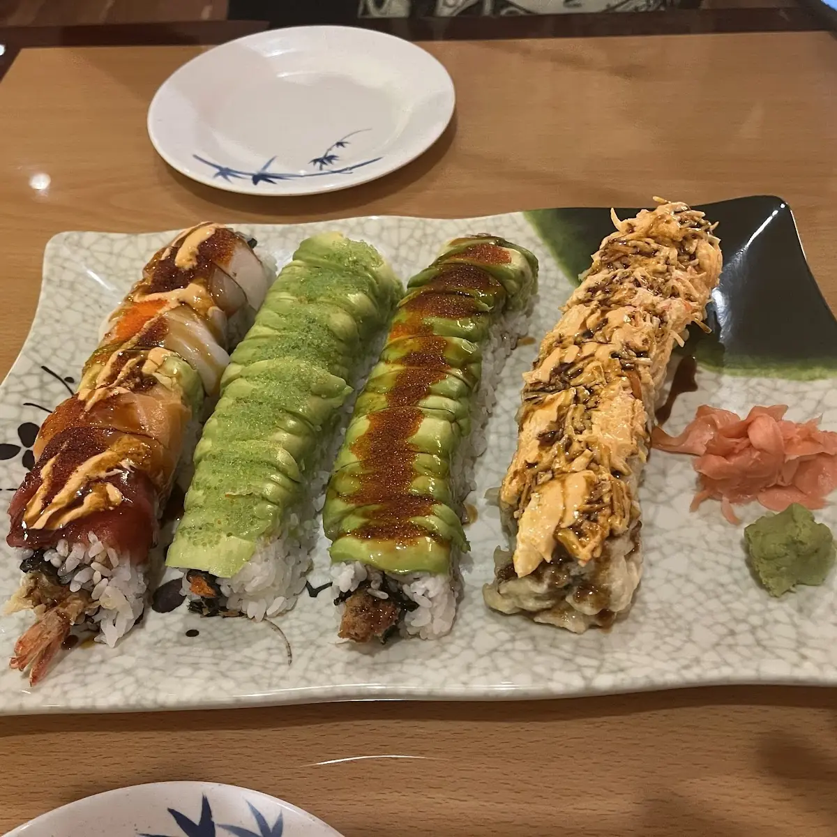 Sushi Rolls with Sauce