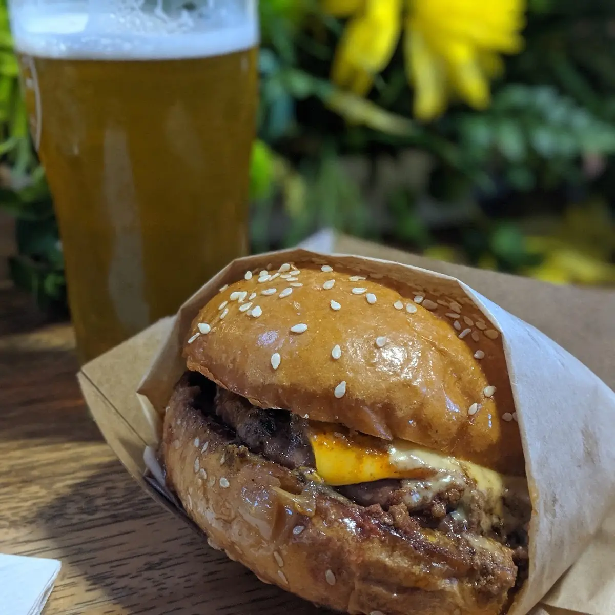 Cheesy Chili Burger