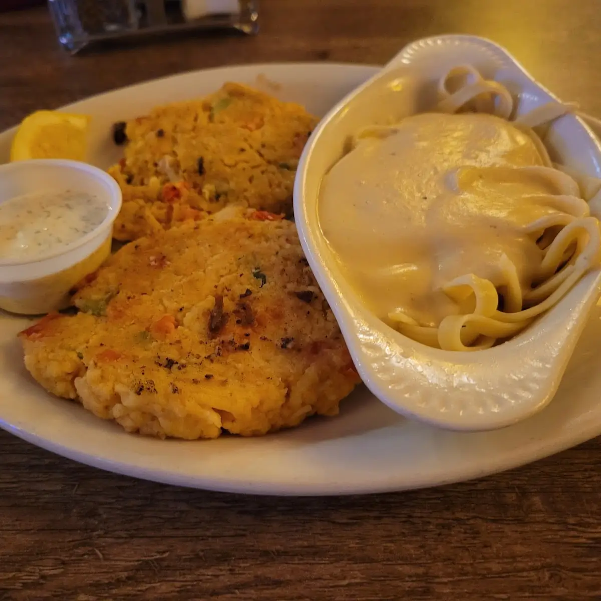 Crab Cakes & Fettuccine Alfredo