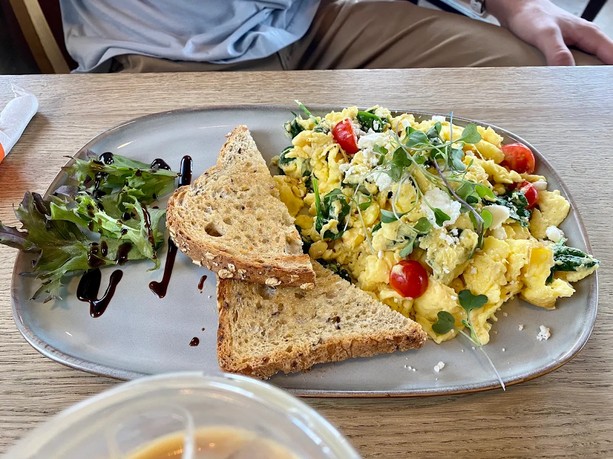 Spinach Feta Scrambled Eggs