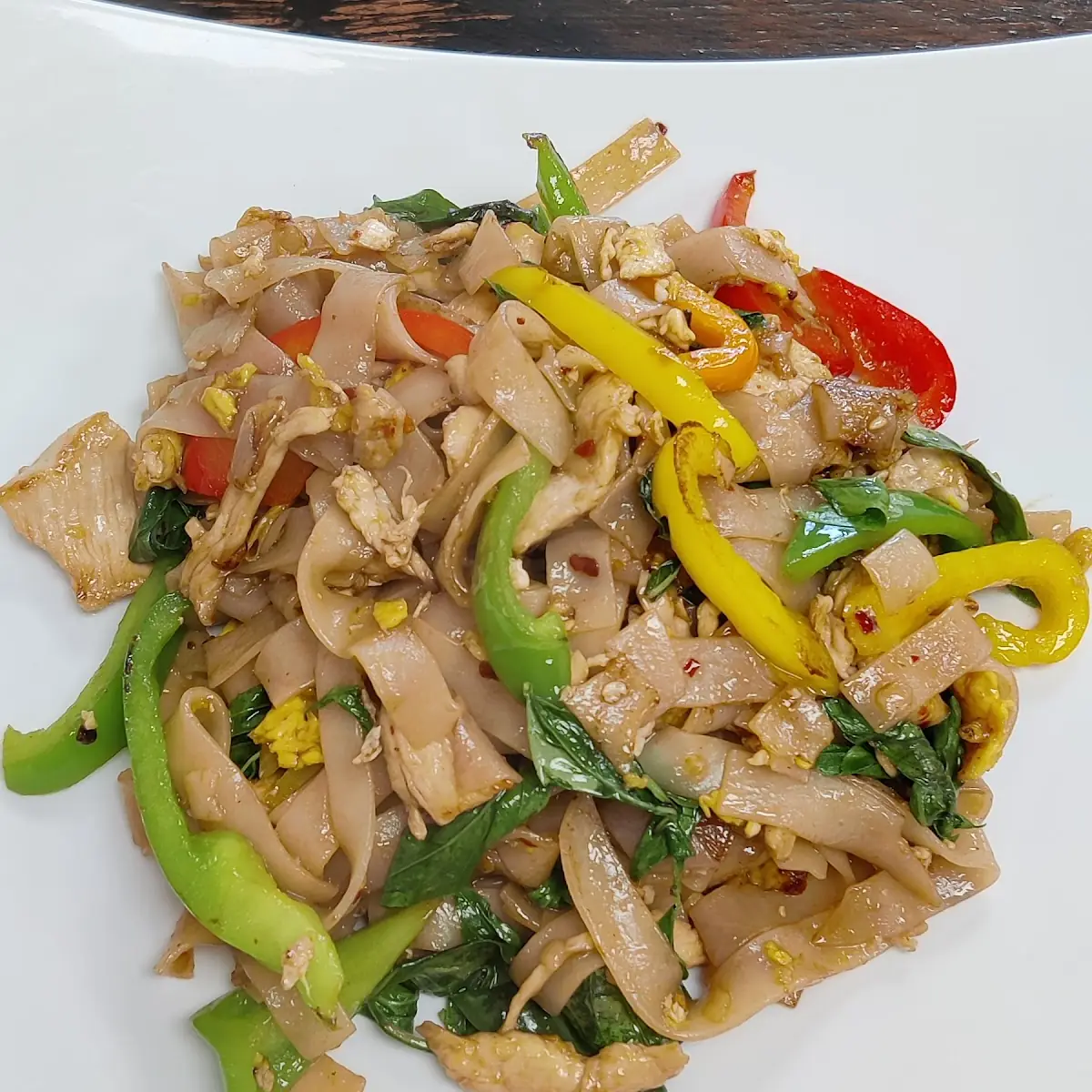 pad kee mao ผดขเมา
