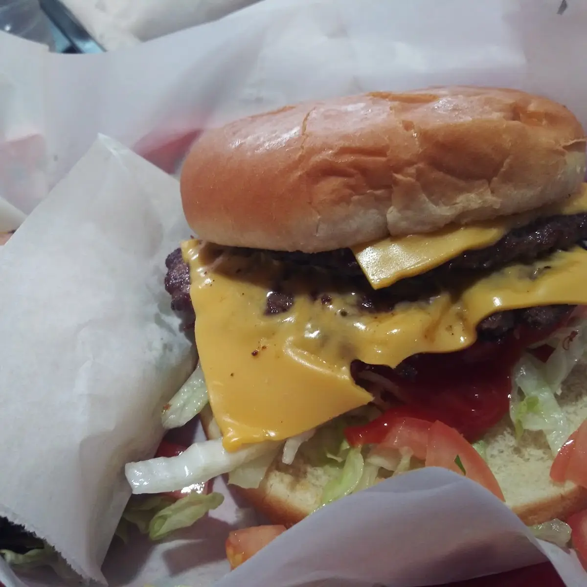 Raymonds Double Cheeseburger