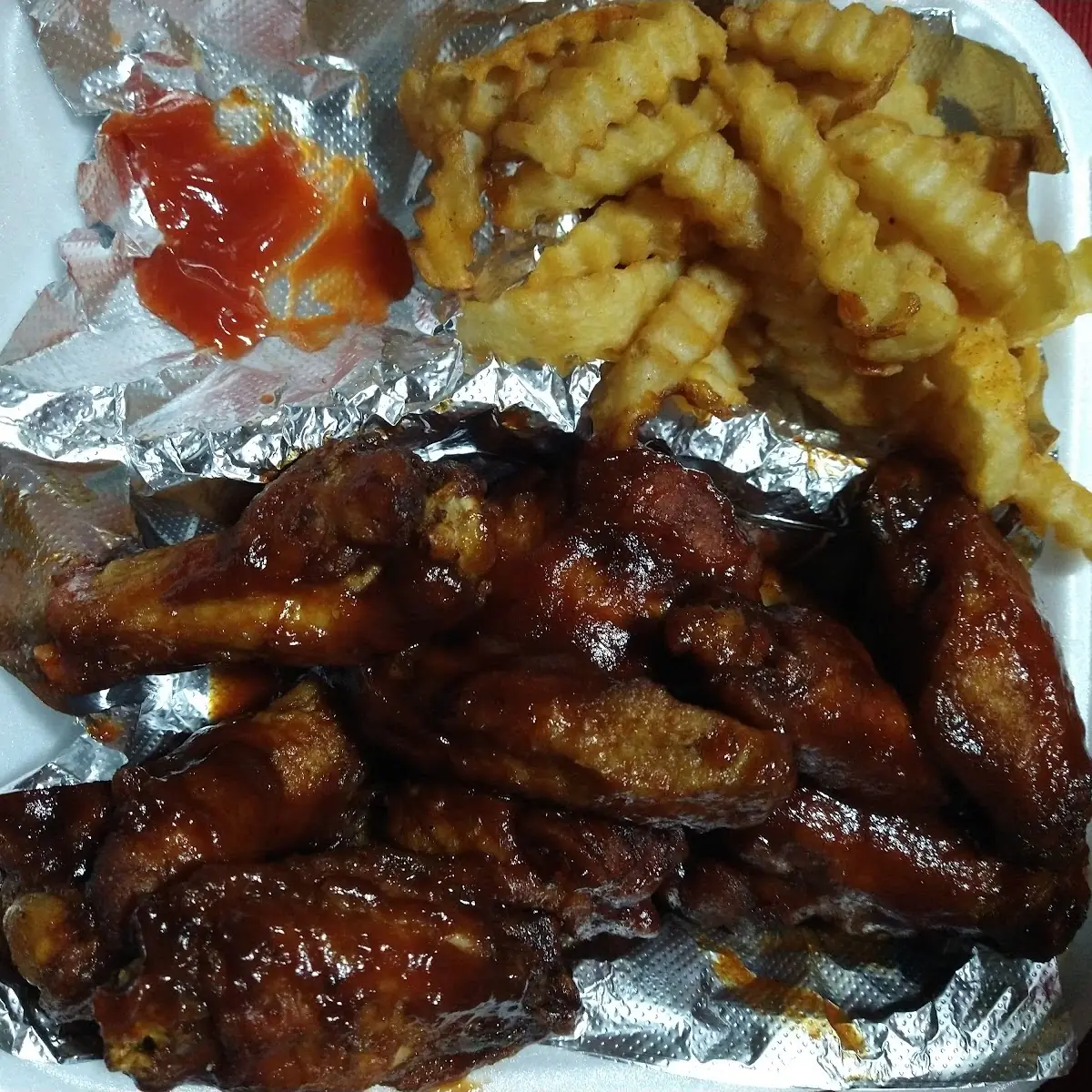 BBQ Wings and Fries