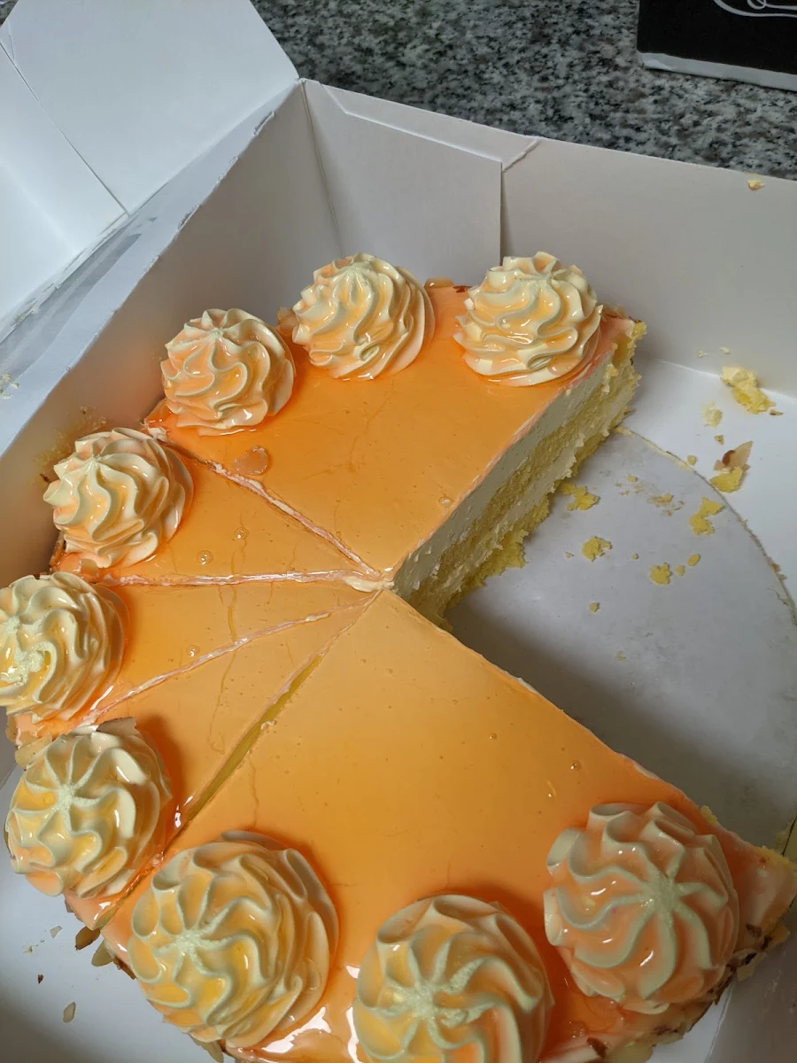 Mango Mousse Cake Round