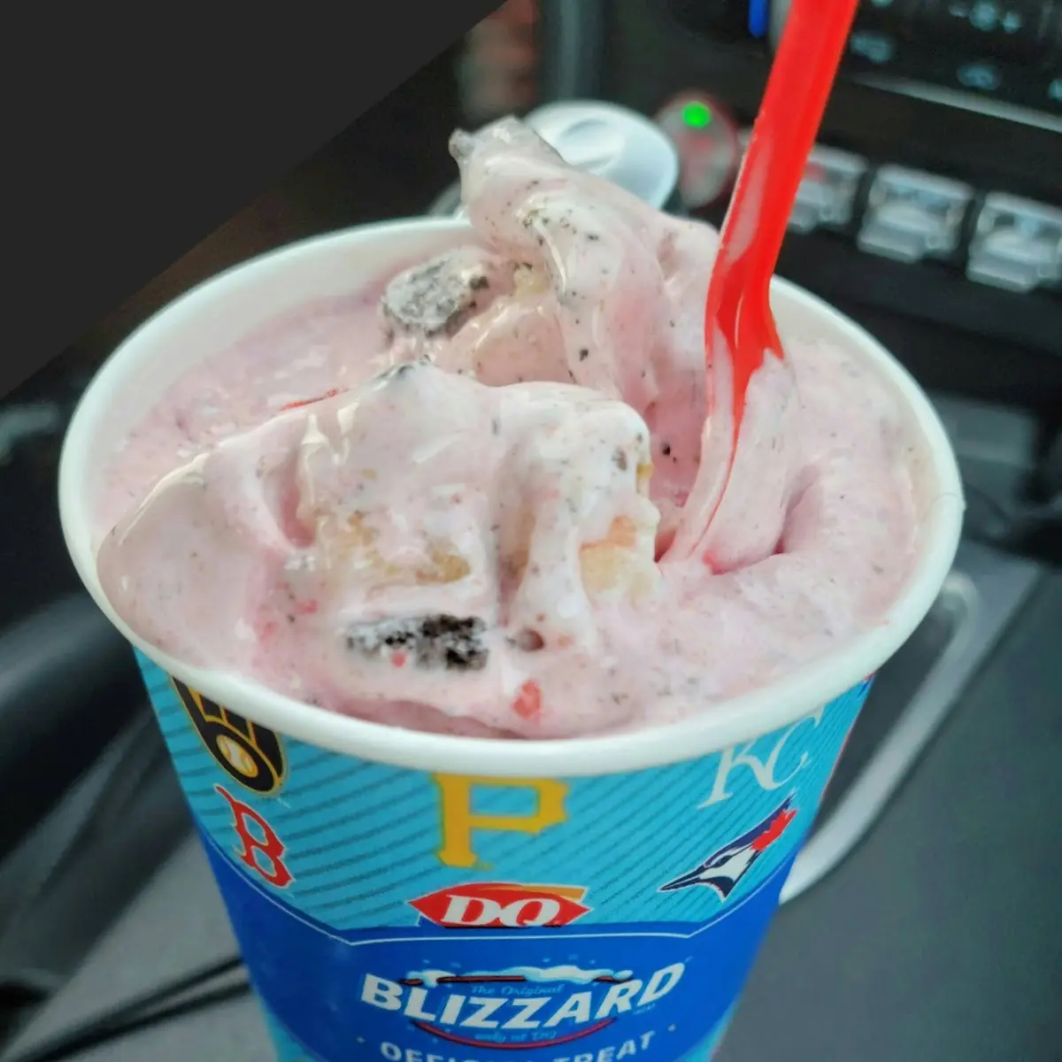Strawberry Cheesecake with Oreo Cookie