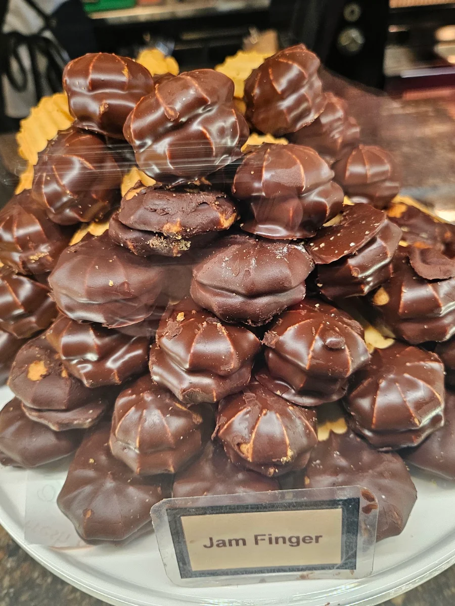 Highlights, Feast Cafe & Cakes - Hampton