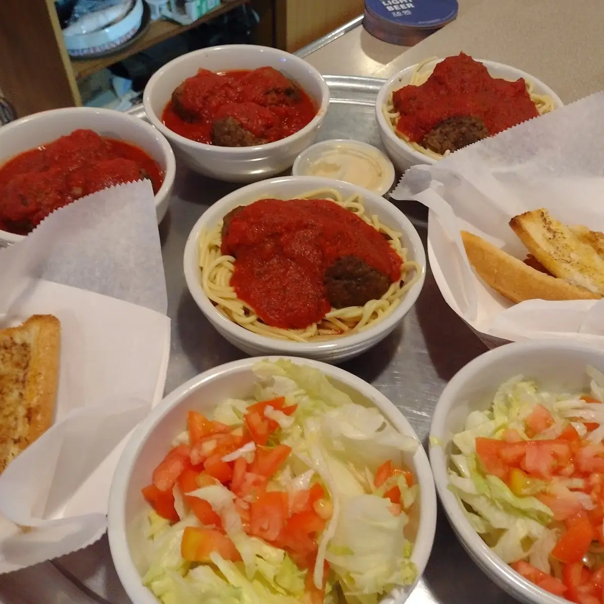 2 Spaghetti Dinners with Meatballs 10 00 Dine In