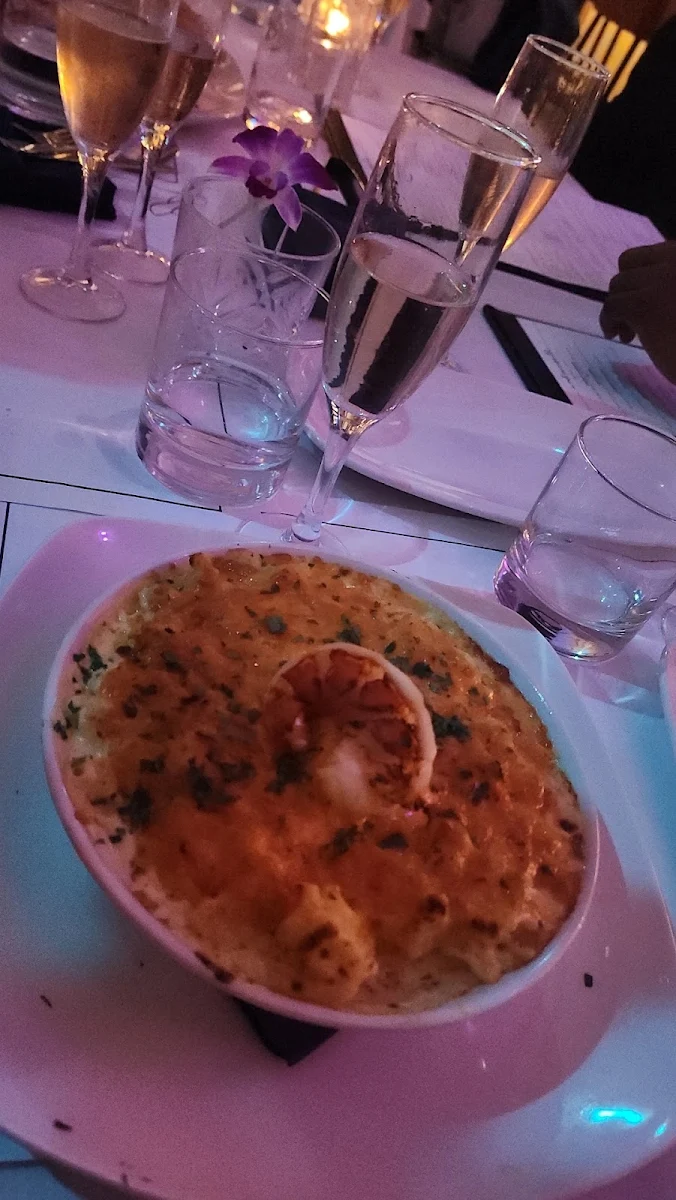 Lobster Mac and Cheese, Mademoiselle Raw Bar + Grill