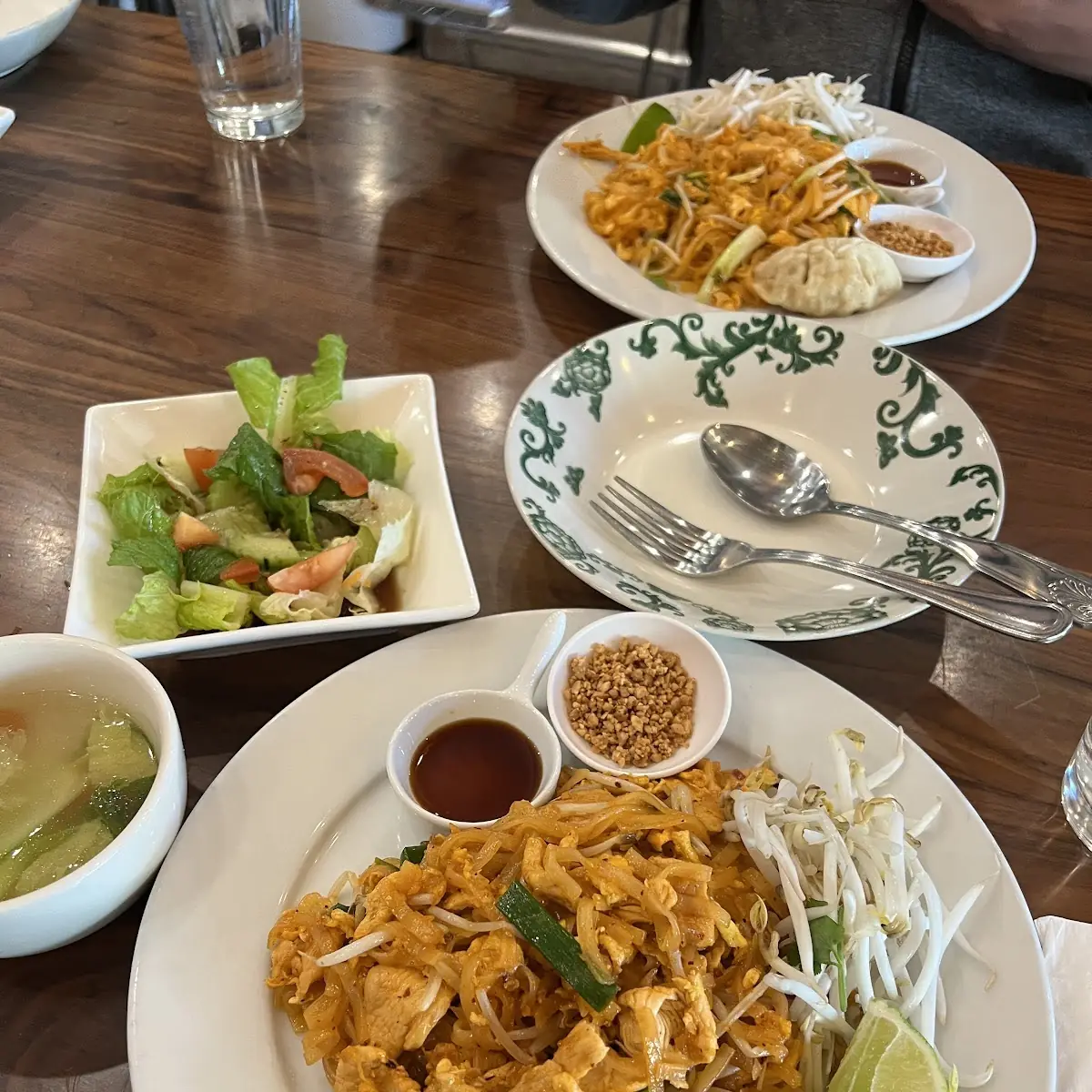 Chicken Pad Thai with Lime