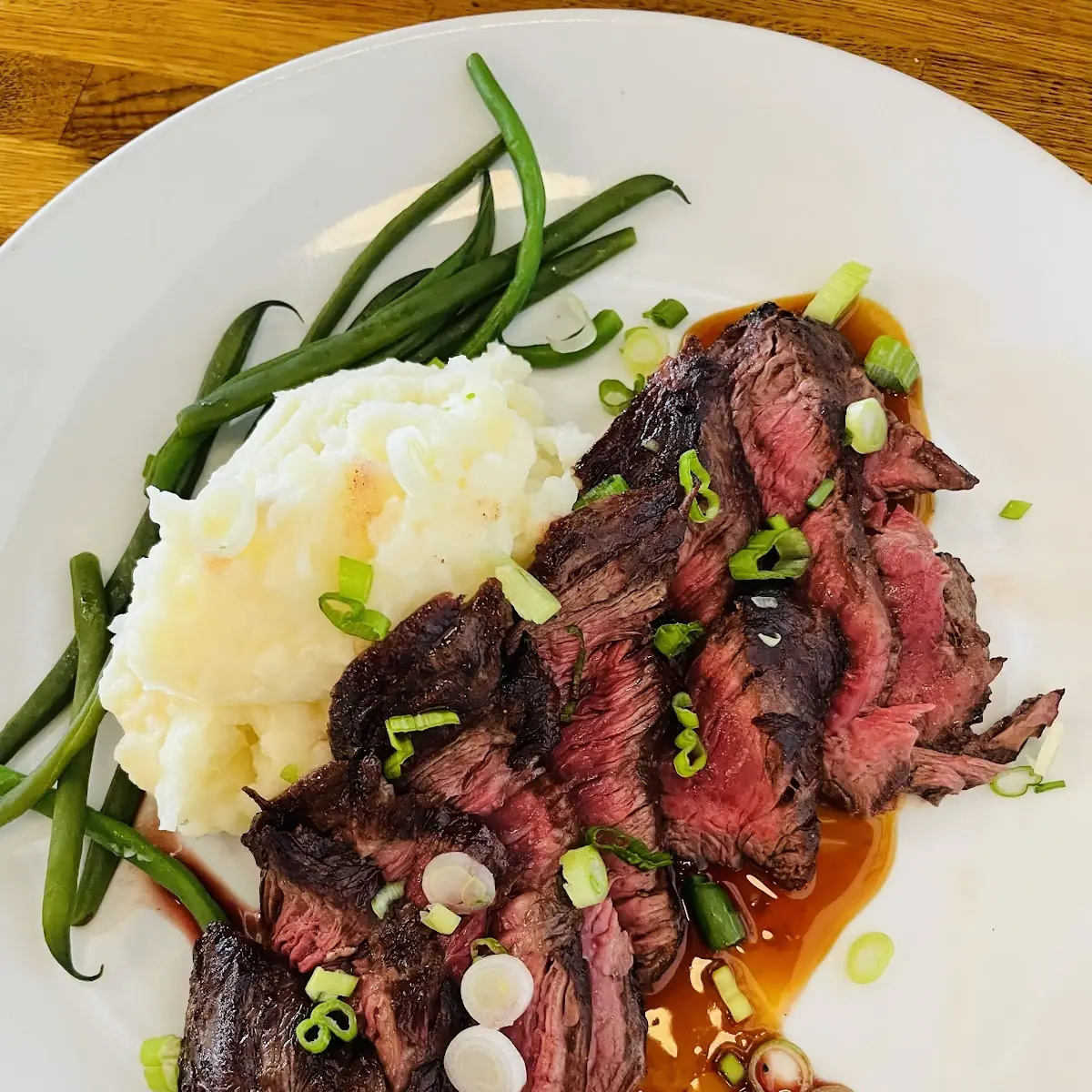 Hanger Steak with Mashed Potatoes
