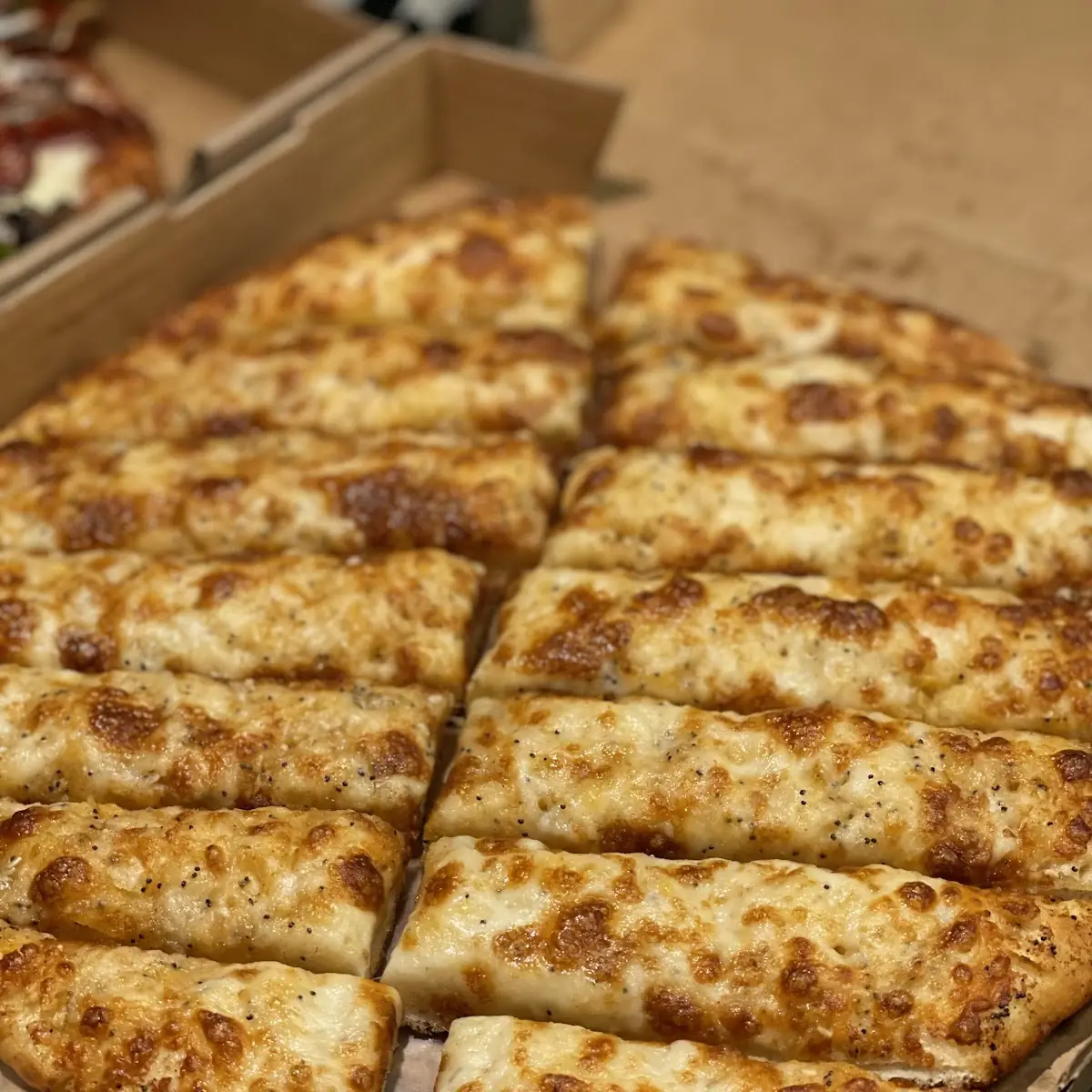 Garlicparmstuft Crust Pizza