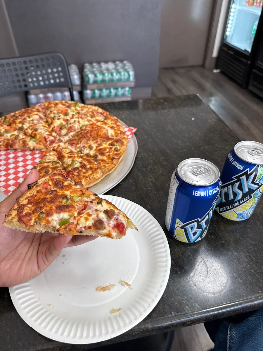 Highlights, Hometown Pizza