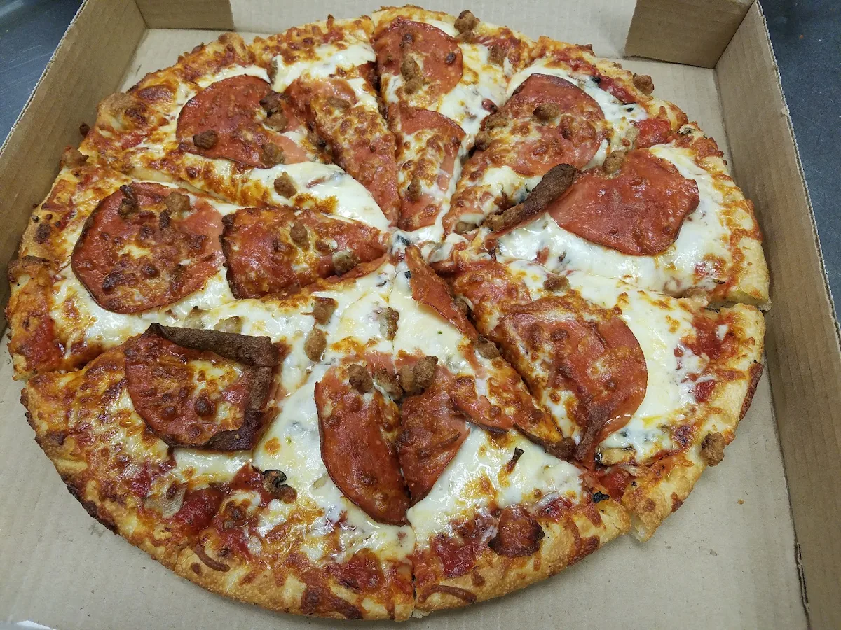 Highlights, Hometown Pizza