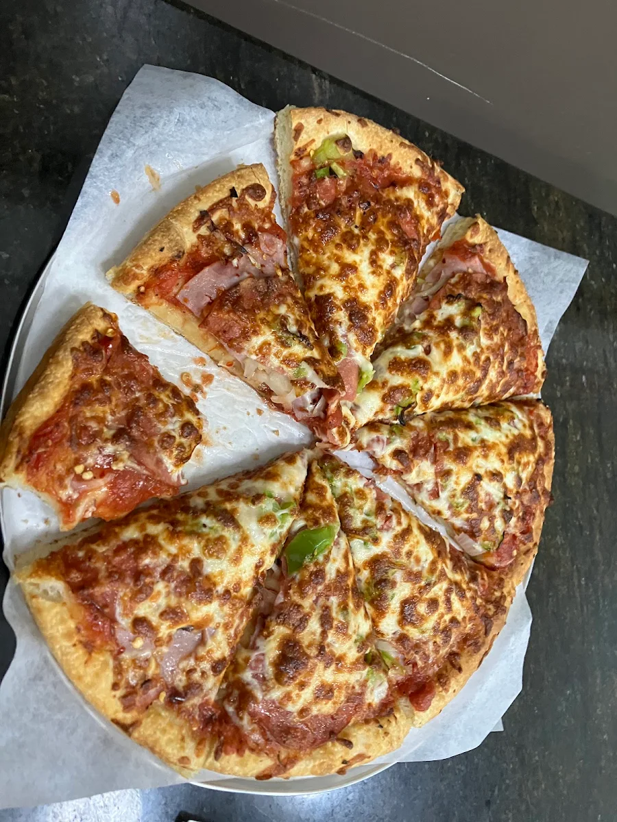 Highlights, Hometown Pizza