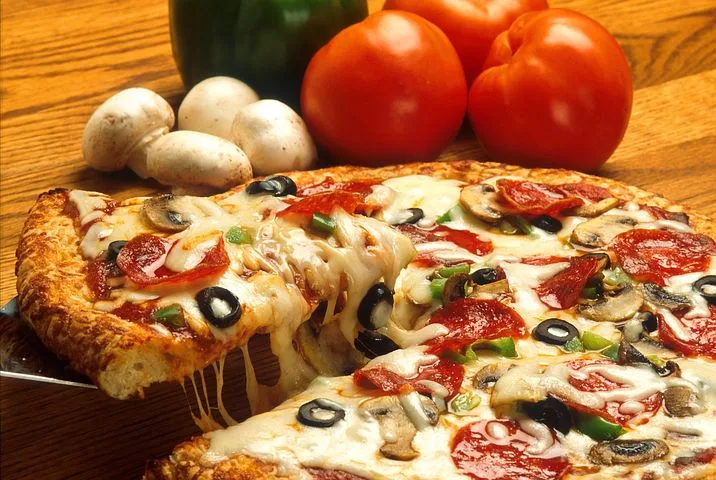 Highlights, Hometown Pizza