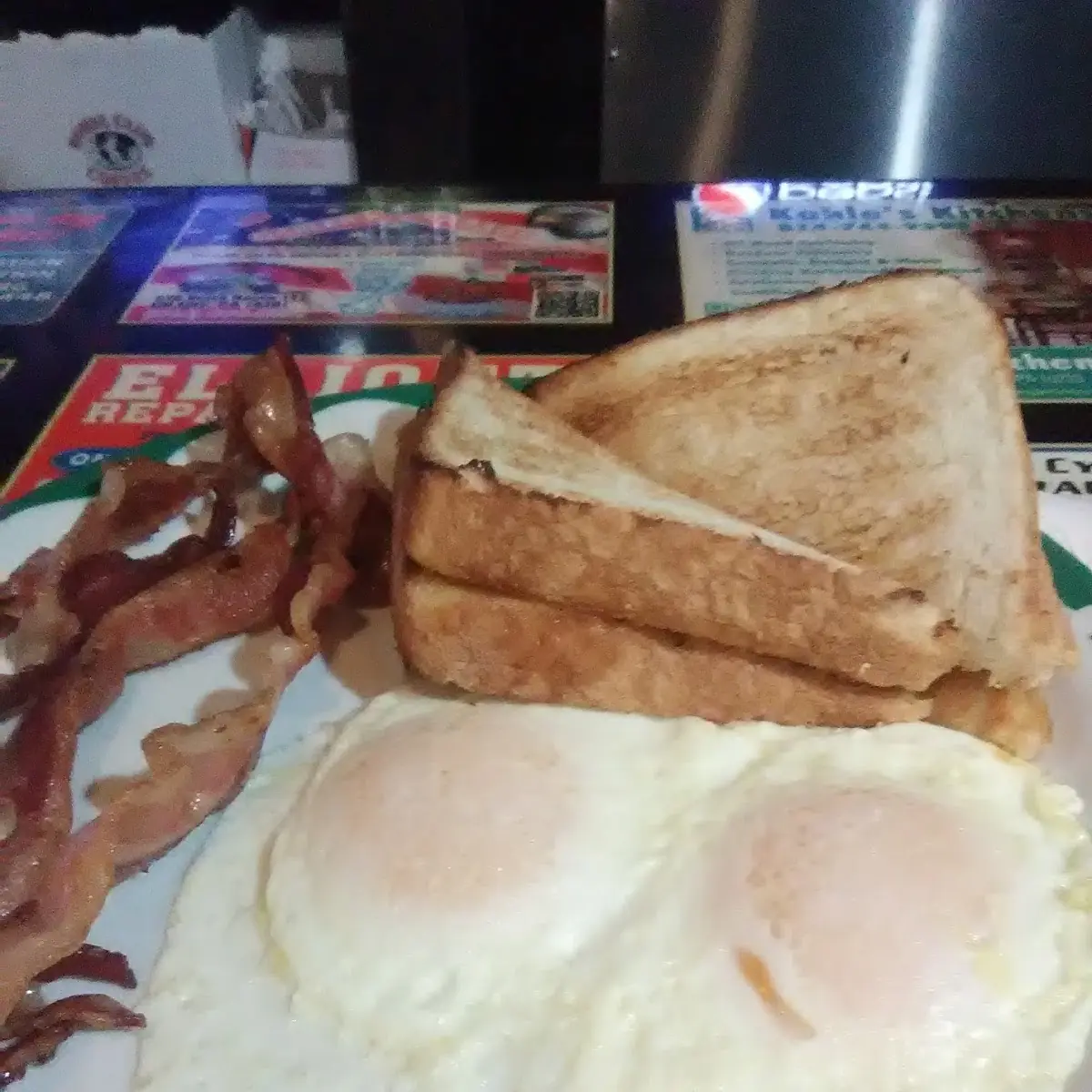 Eggs Bacon Texas Toast