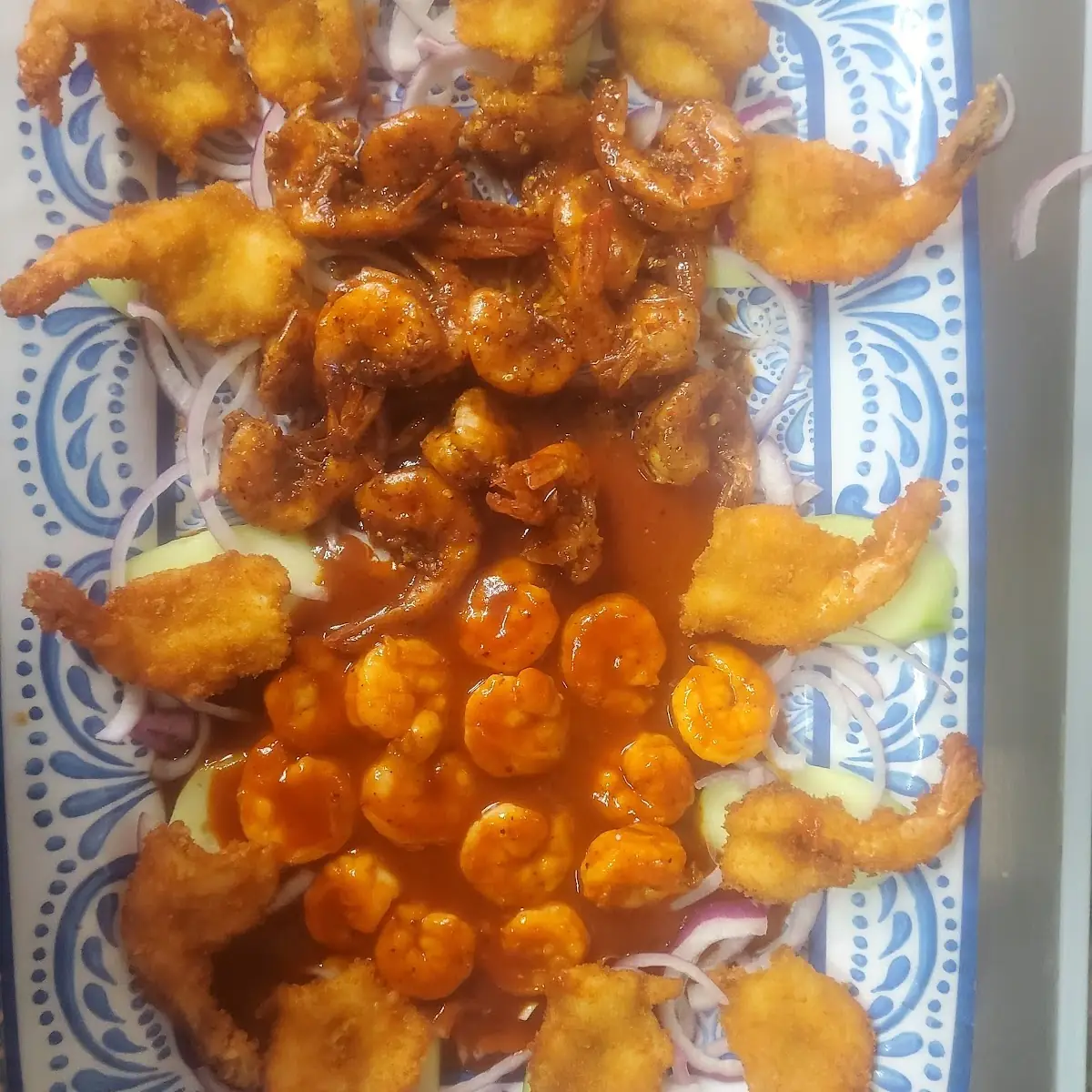 Camarones Ala Diabla Y Empanisados