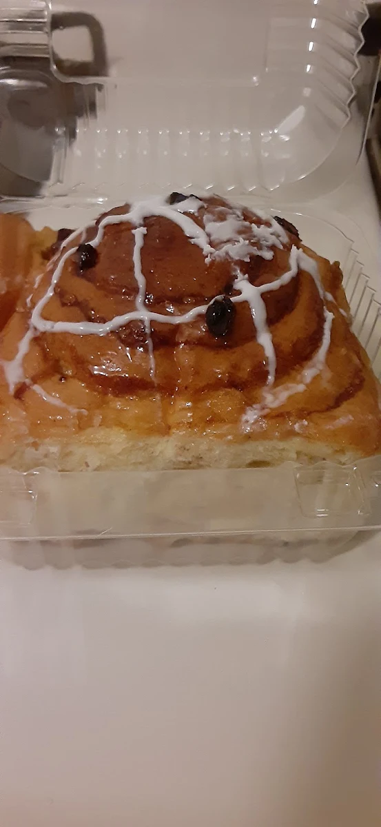 Cinnamon Raisin Roll
