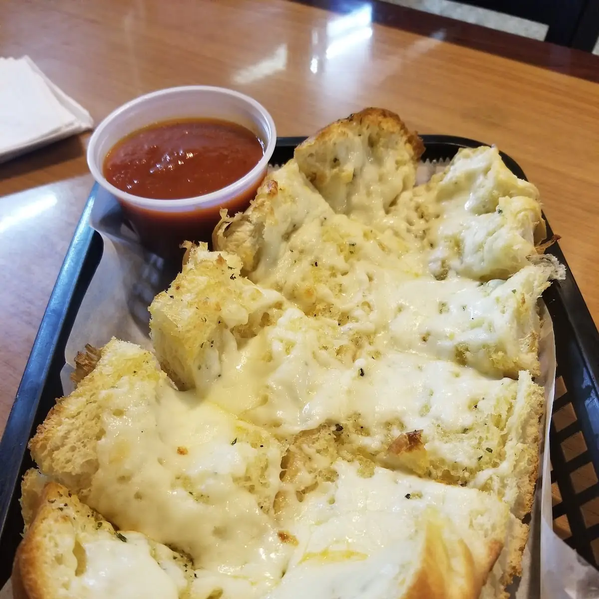 Garlic Cheese Bread with Marinara Sauce