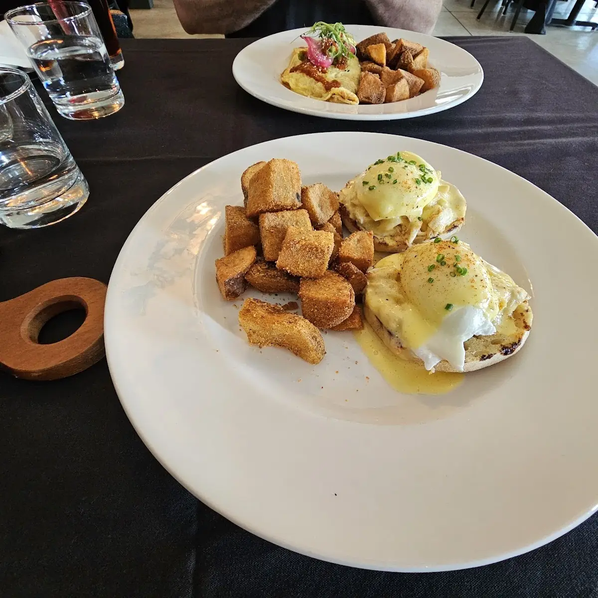 Eggs Benedict