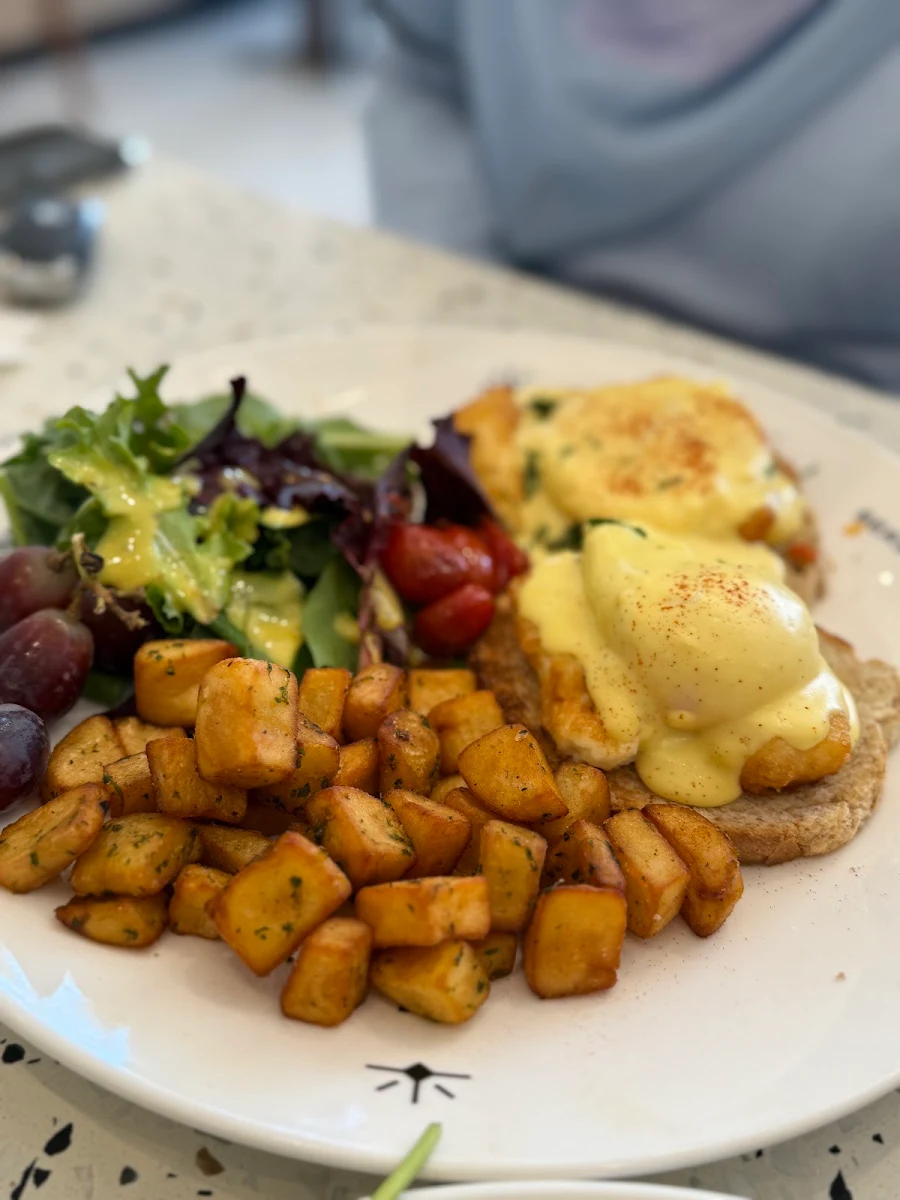 Spicy Nashville Benedict, Eggstatic Hamilton