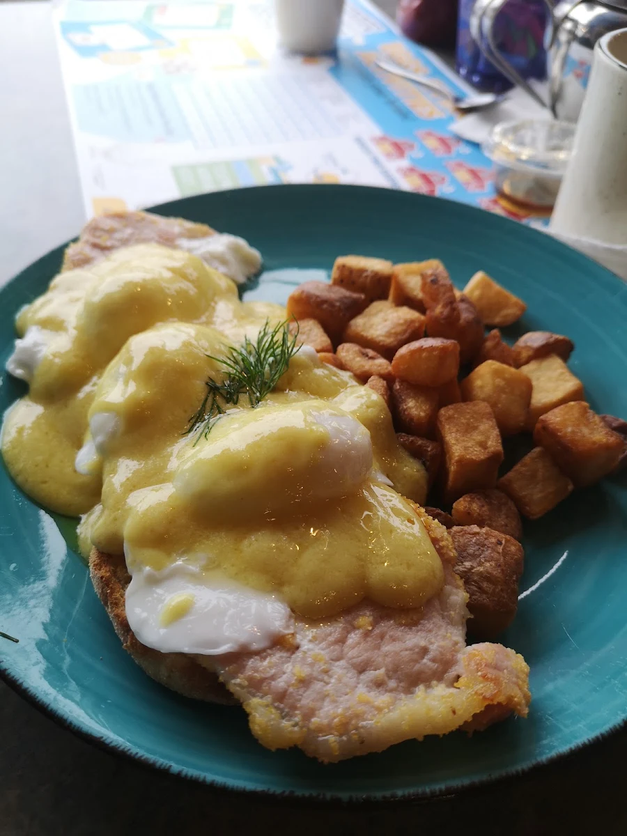 Classic Eggs Benedict