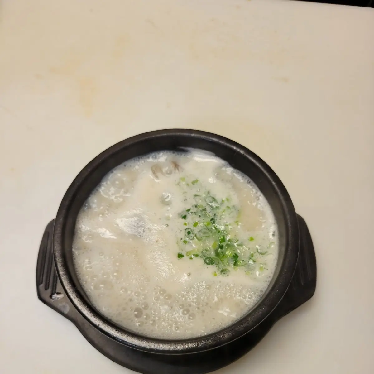Ddeok Mandu Guk