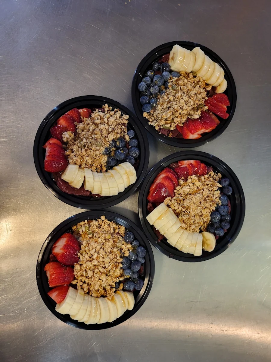 Acai Bowl with Fresh Fruit