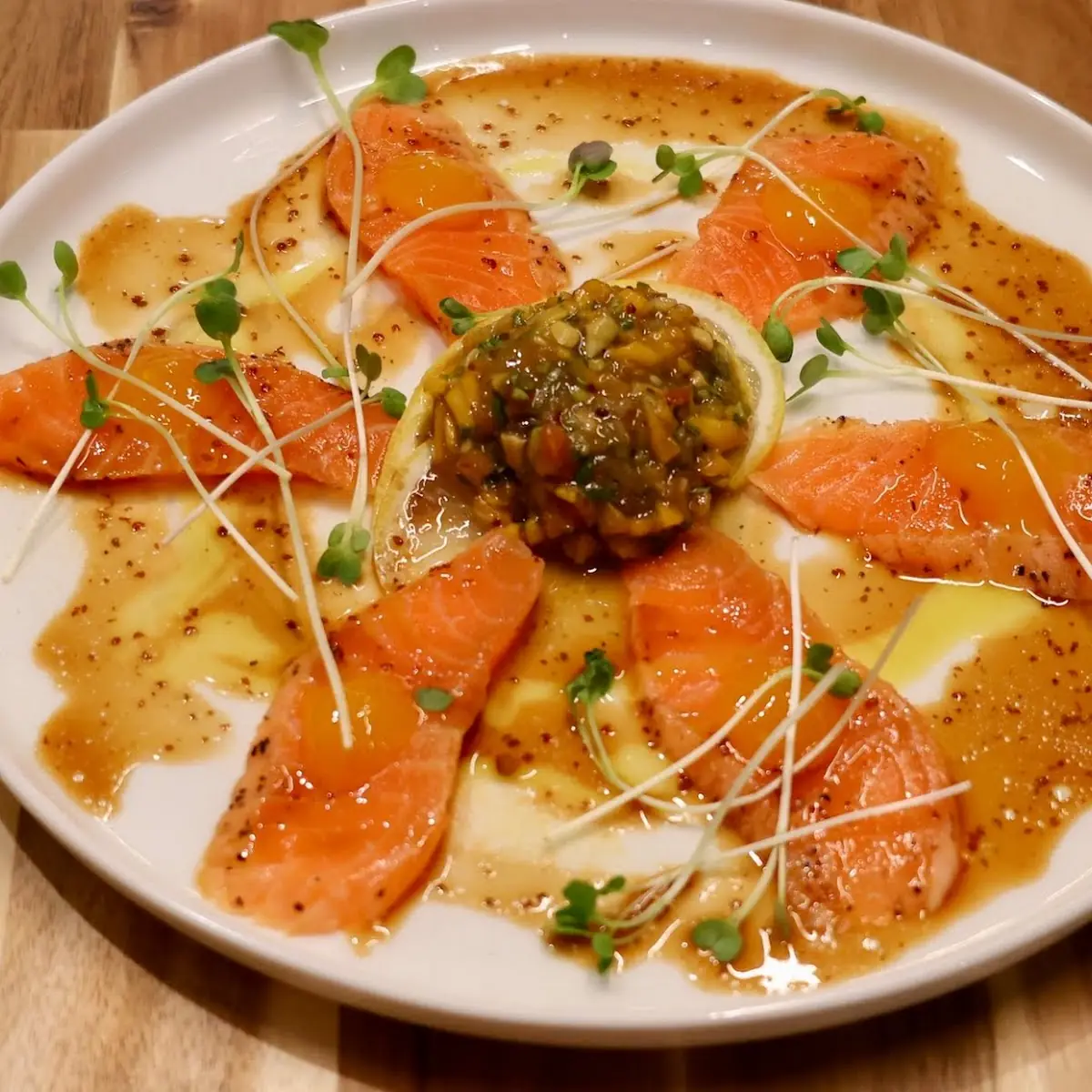 Seared Lemon Pepper Salmon Tataki