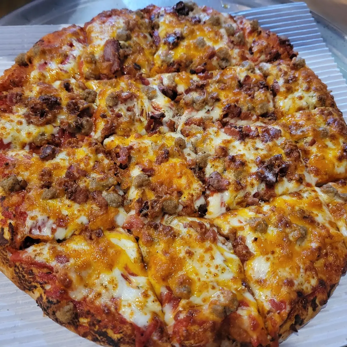 Bacon Cheeseburger Pizza (Med)