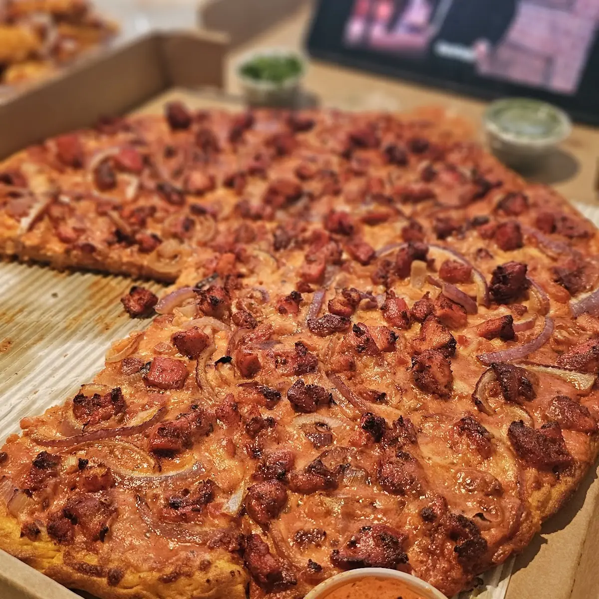 Butter Chicken Pizza