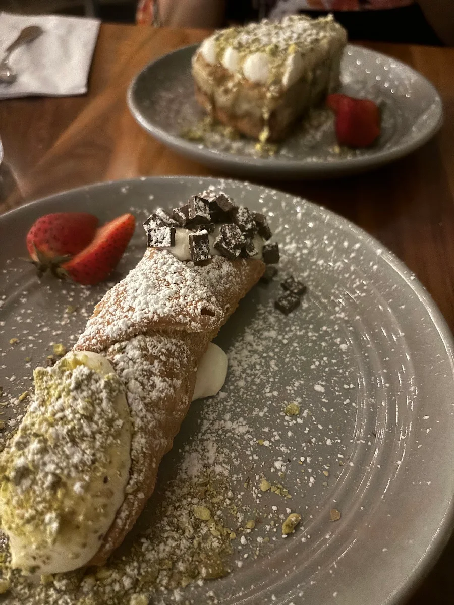 Chocolate Chip and Pistachio Cannoli