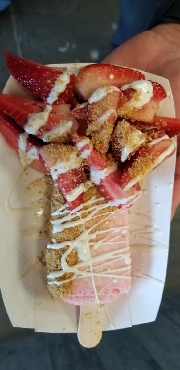 Strawberry Cheesecake Paleta
