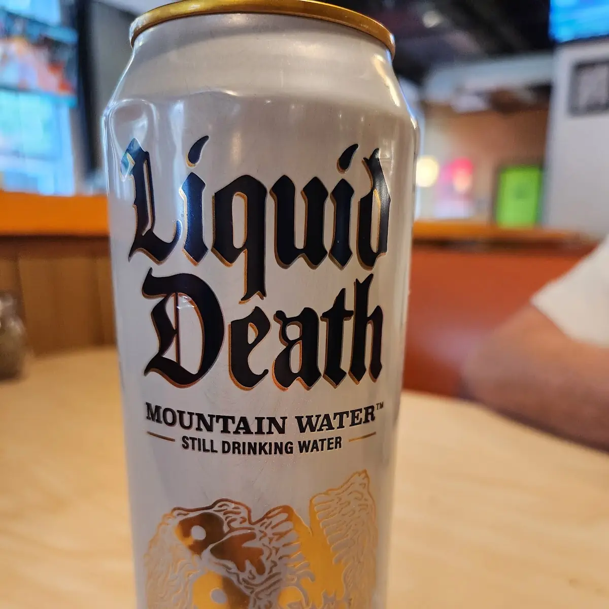 Water from a Can Instead of a Plastic Bottle