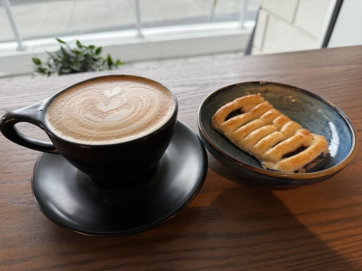 Latte and Danish, Nhà Specialty Coffee & Kitchen