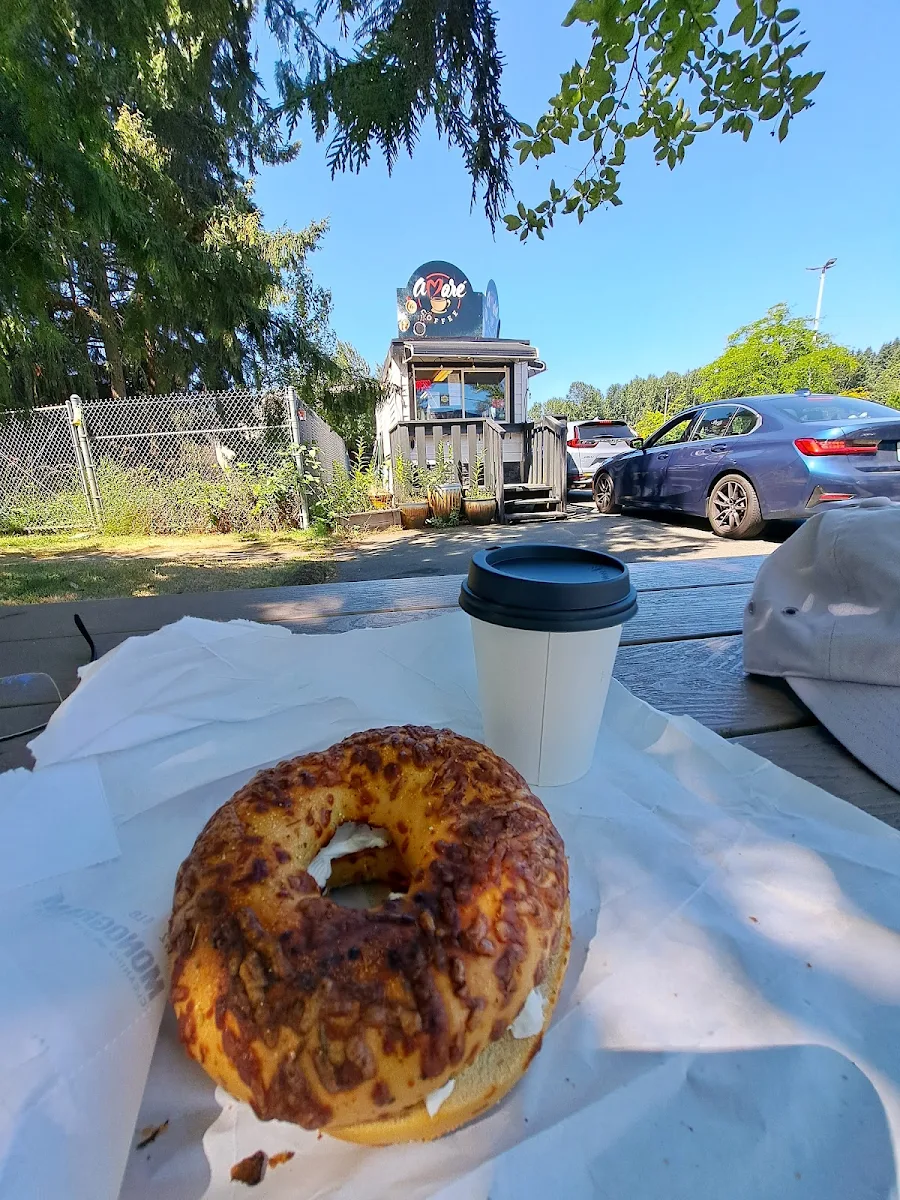 Macchiato AMD Asiago Bagel