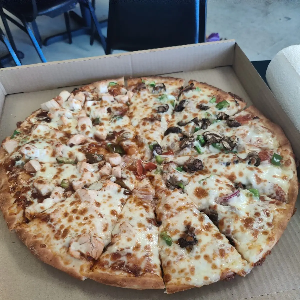 Chicken Alfredo Pizza