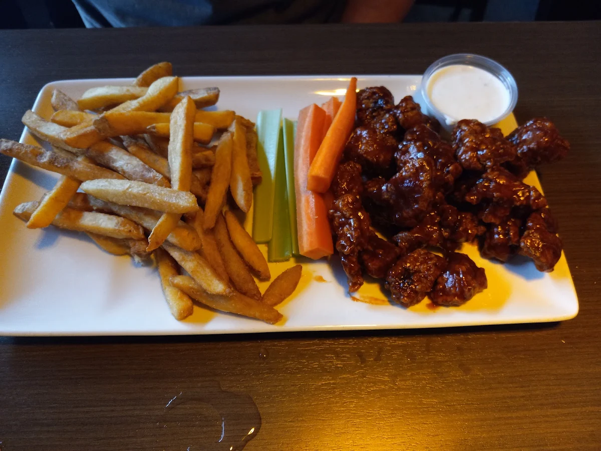 Bayou Boneless Wings, Jose’s Bar and Grill Leamington
