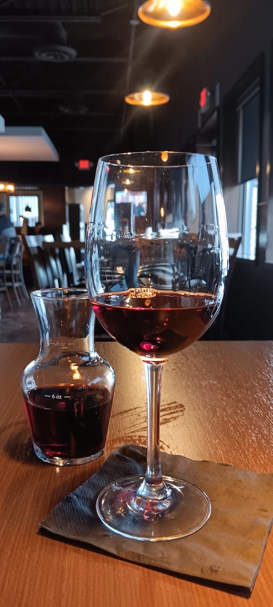 Wine, Jose’s Bar and Grill Leamington