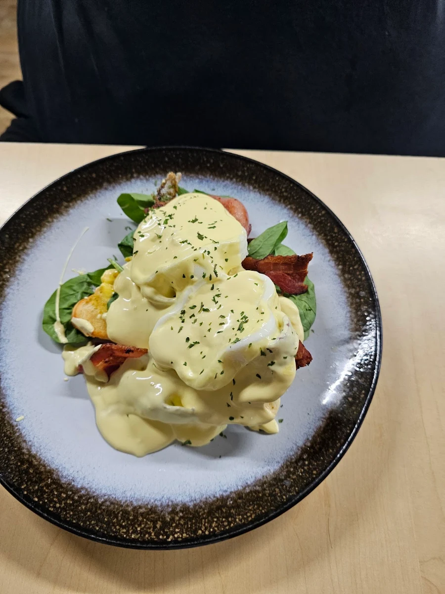 Eggs Benedict on Croissant, Harry's Place Cafe