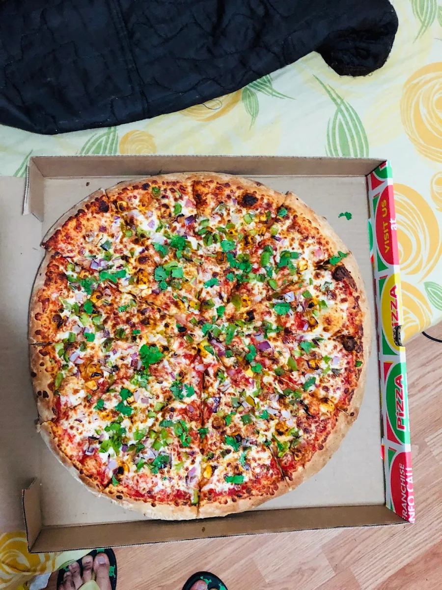 Shahi Paneer Pizza