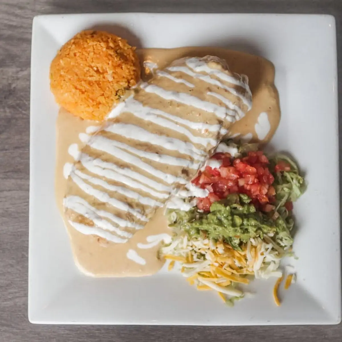 Chile relleno y enchilada