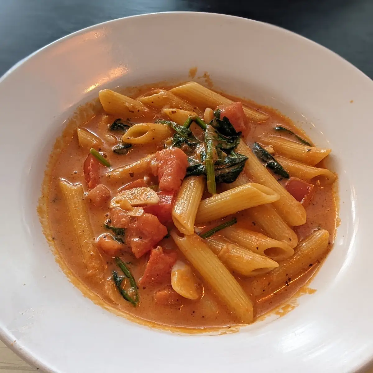 Penne Ala Vodka Con Spinach