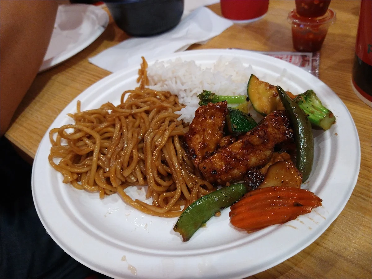 Tofu with Mixed Vegetables and Chow Mein