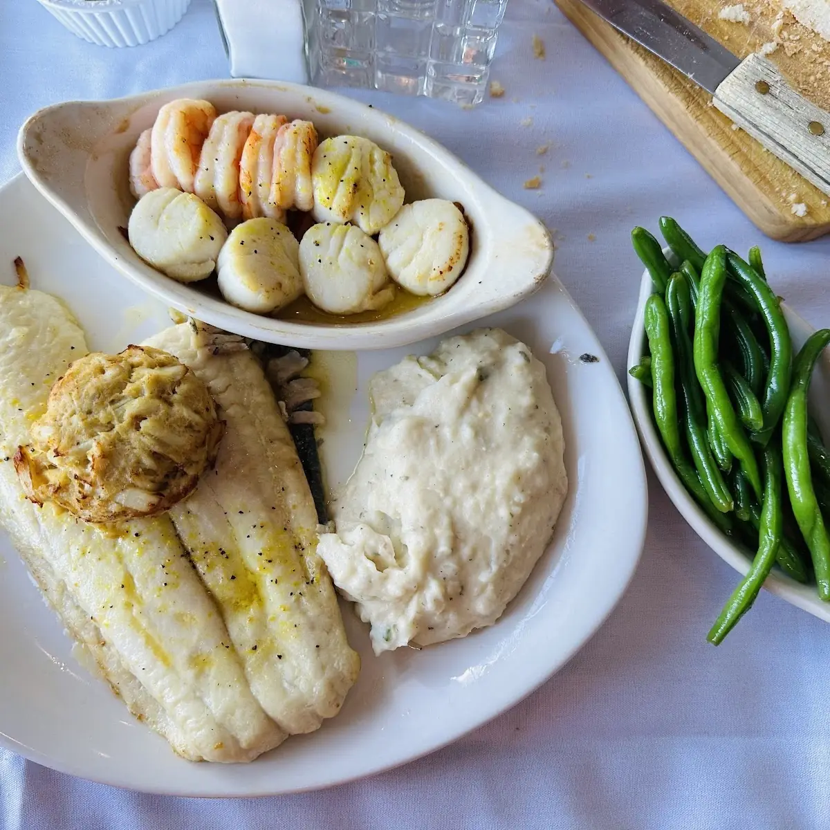 Broiled Seafood Platter