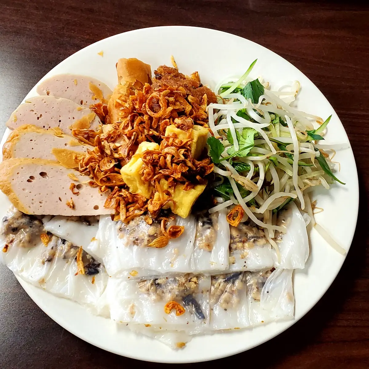 Bánh Cuốn Chả