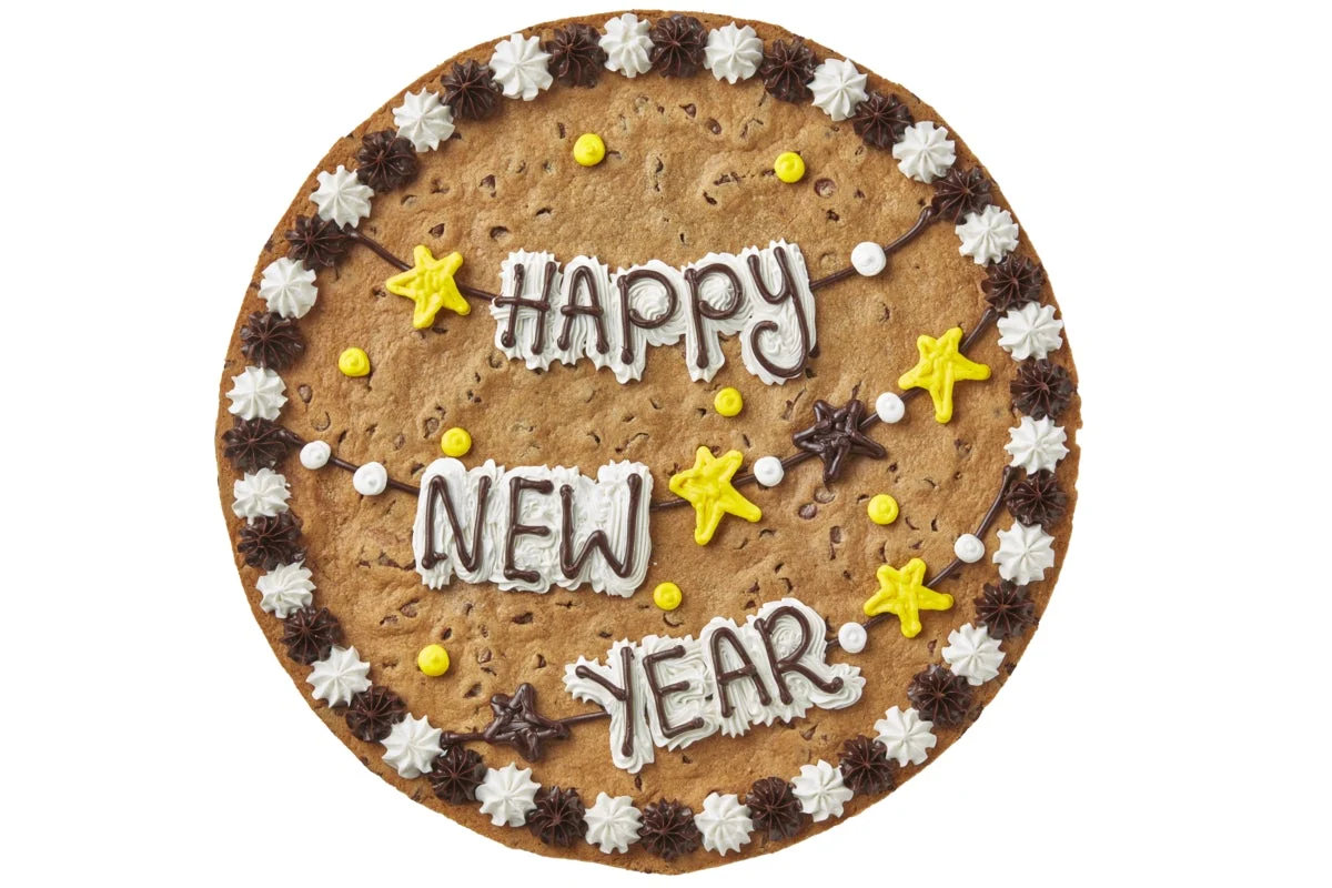 Round Chocolate Chip Cookie Cake