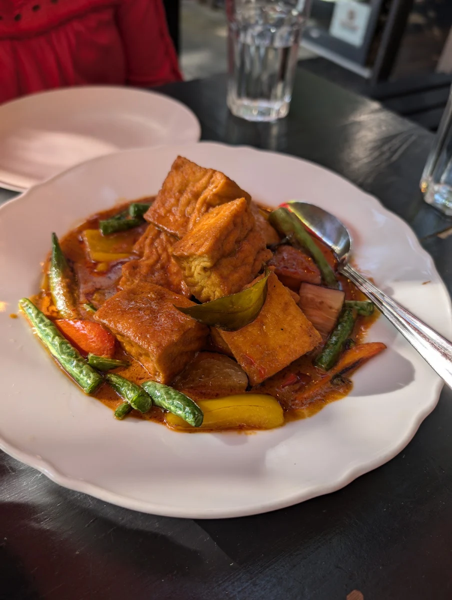Assam Curry Tofu & Vegetables, Banana Leaf on Robson