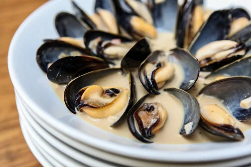 Steamed Cumin Coconut Mussels, Banana Leaf on Robson
